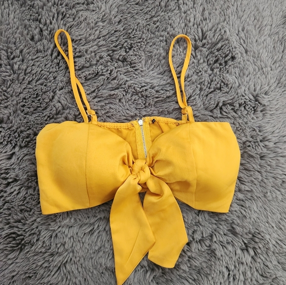 WORN ONCE Forever 21 Yellow Front Tie Crop Top - Picture 2 of 5